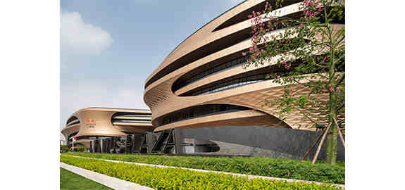 廣州無(wú)限極廣場(chǎng)